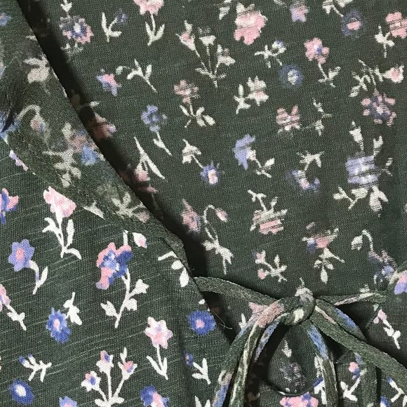 Lucky Brand V-Neck Blouse, Medium, Olive Green - Picture 4 of 5